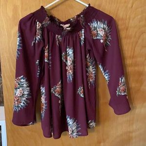 Silky skull off shoulder shirt